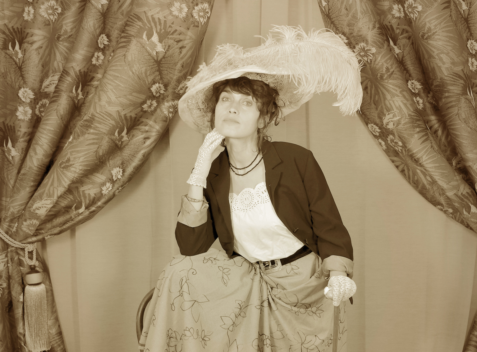 Jeu-de-rôle-hommage-aux-femmes-caractères-1900